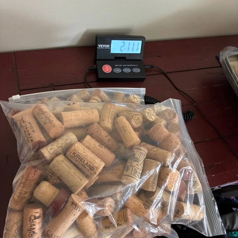 Wine corks bulk lot over 2.5 lbs for‎ crafting makers arts crafts